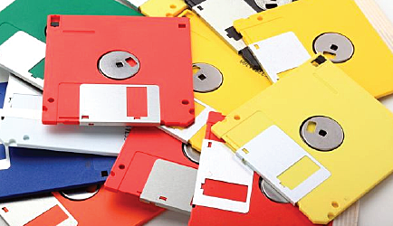 IBM desarrolló los disquetes