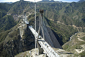 El Puente Baluarte