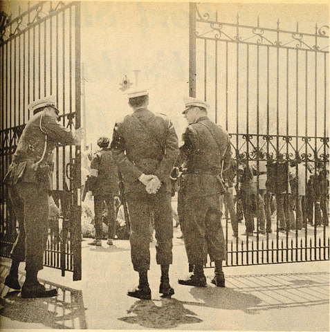 Protest at Fort Sheridan