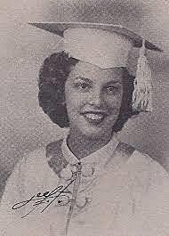 Mi abuela se gradua de Bachiller