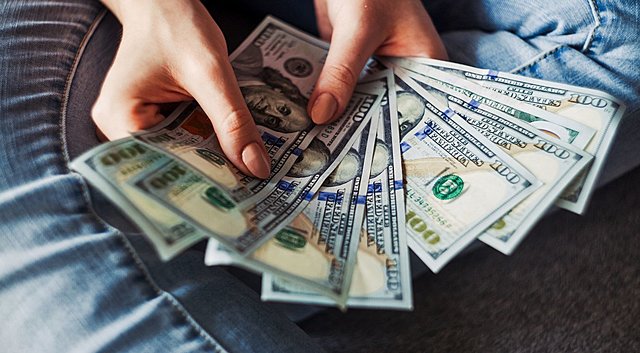 Childhood- How do your parents handle money?