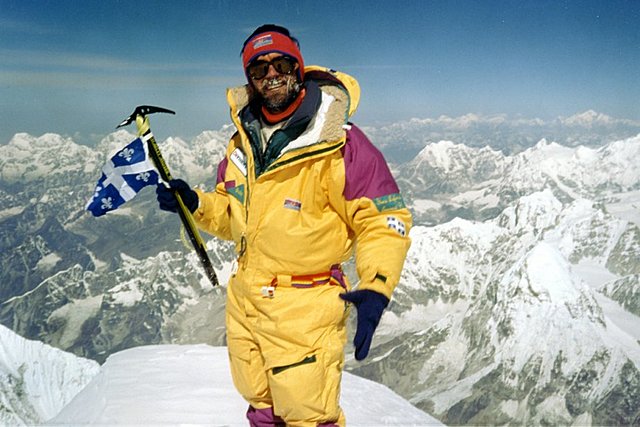 Escalade du mont Everest par l'alpiniste Yves Laforest