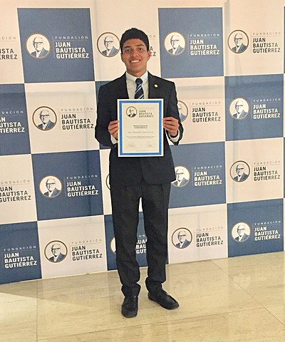 Me hice acreedor de la beca Juan Bautista Gutiérrez