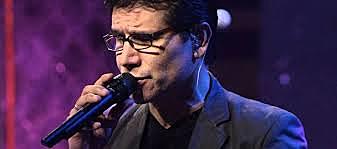 Adrian Romero (Musica Cristiana)