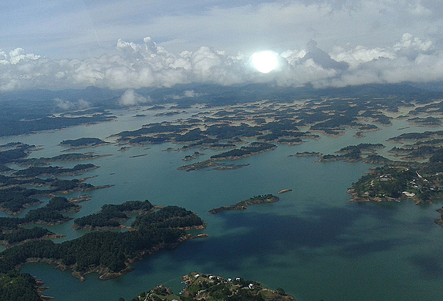 Construcción segunda etapa del Embalse Peñol-Guatapé