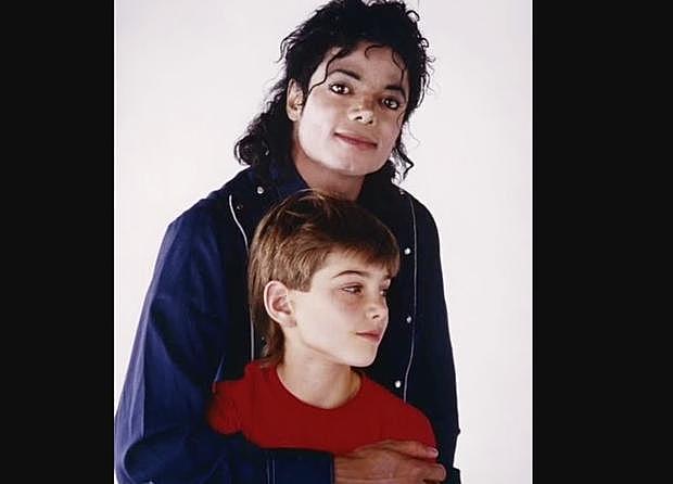 Bere hileta ospatu zen