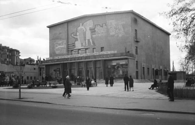 История кинотеатров Нижнего Новгорода timeline | Timetoast timelines