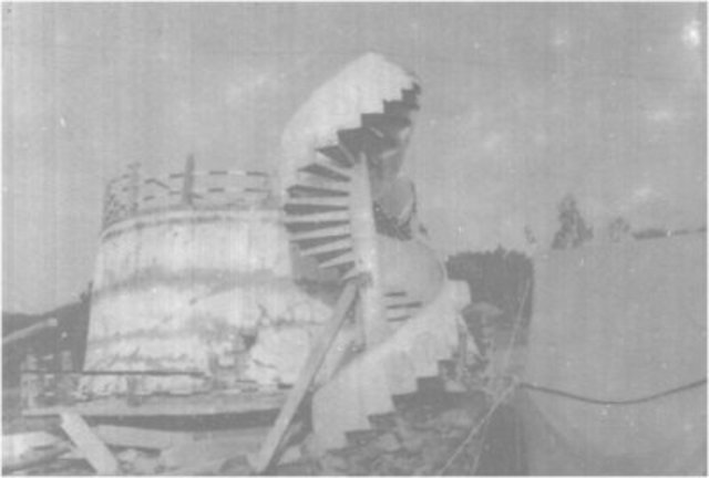 An earthquake in India kills nearly 10,000 people