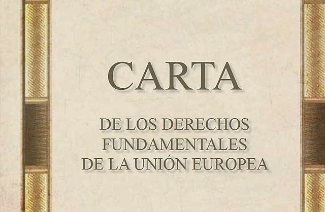 Se aprueba la Carta de Derechos Fundamentales de la Unión Europea