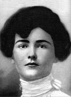 President Dwight Eisenhower honored Marie Cromer Seigler for her role as a founder of 4-H Clubs.