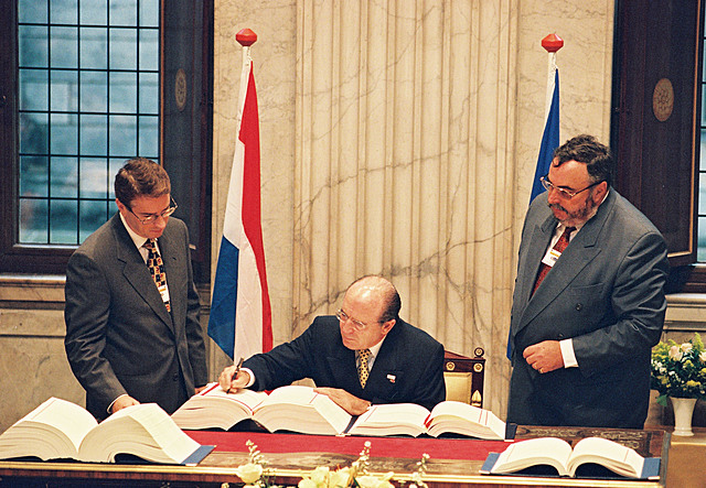 Firma del Tratado de Amsterdam