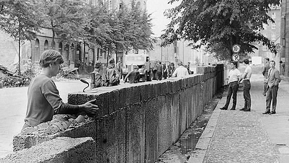 Bau der Berliner Mauer