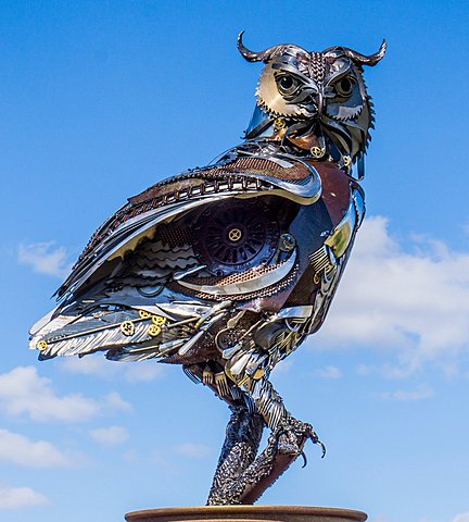 BOVERO Andréa - Naturel,Artificiel / John Lopez: "Steampunk Owl" (taille réelle)