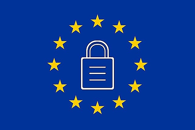 Se aprueba la Carta de Derechos Fundamentales de la Unión Europea