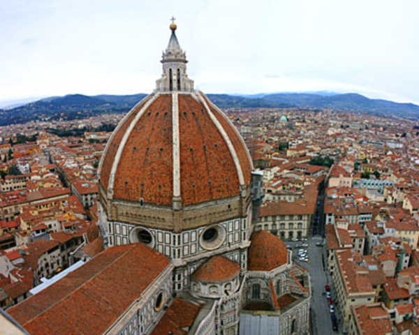 The dome of the Duomo di Santa Maria Del Fiore is completed