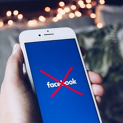 Timeline: Social Media