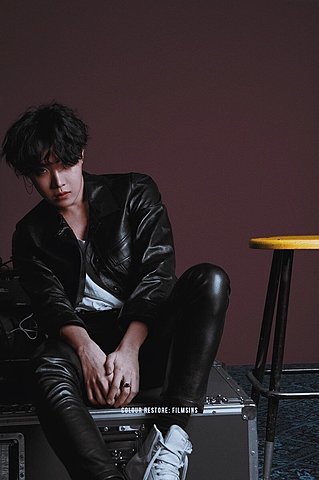 Lenin kommer tilbake og leder novemberrevolusjon