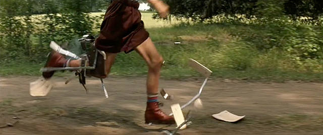 Forrest is chased by bullies