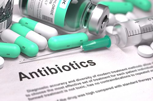 LA PRIMERA OBSERVACION DEL EFECTO ANTIBIOTICO