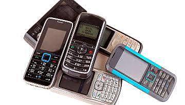 Entra la red celular 2G y la televisión remplaza el periódico.