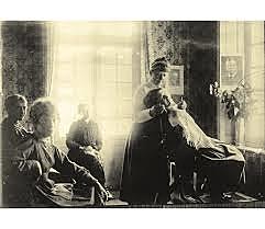 La primera cirujana , abogada y dentista