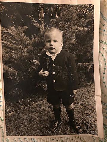 Born in Evansville, Indiana