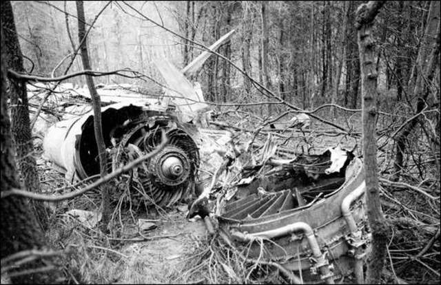 Southern Airlines Flight 932 crashes in Wayne County, West Virginia; all 75 on board, including 37 players and 5 coaches from the Marshall University football team, are killed.