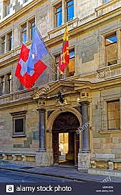 Dentro de los sectores públicos