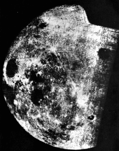 Soviet probe photographs moon%u2019s far side.
