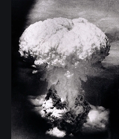 Atomic bomb dropped on Nagasaki