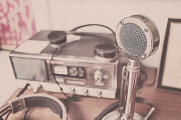 PRIMERA EMISORA DE RADIO EN NORTEAMÉRICA