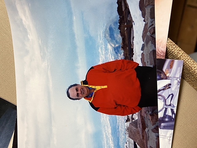 Began to seek other ceramic lines to represent