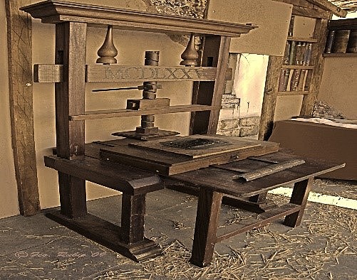 Primera la imprenta de Gutenberg