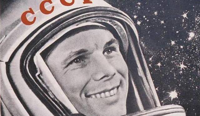DALLO SPUTNICK A GAGARIN