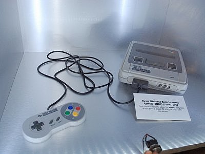 Super Nintendo Entertainment System (SNES)