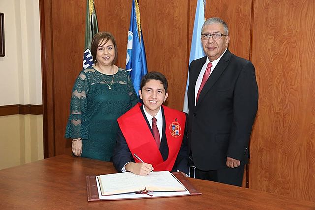 Graduacion Bach Ciencias y Letras