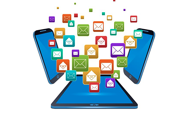 Informa a los estudiantes a través de mensajes.