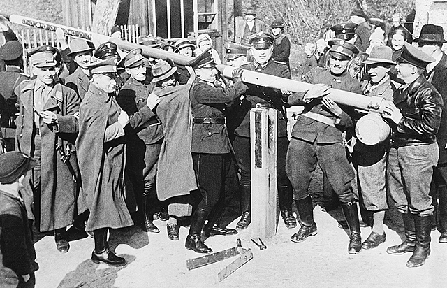 Η Γερμανία προσαρτά την Αυστρία-Anchluss.