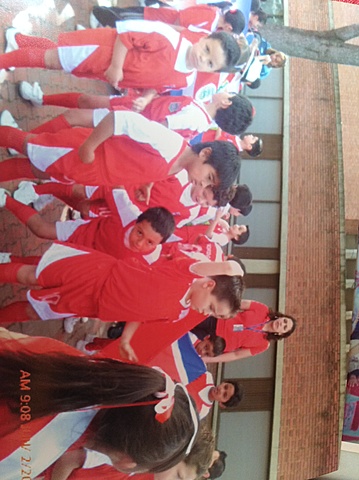 desfile deportivo 2do grado-Familiar