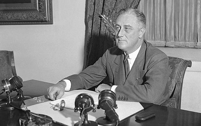 Arriba al poder Franklin D. Roosevelt