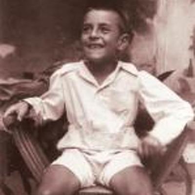 Timeline: Ꮪalvador Espriu