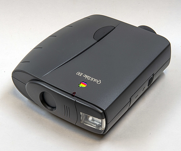 Le premier appareil photo grand public couleur de chez Apple