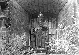 Prohibición de claustros o conventos.