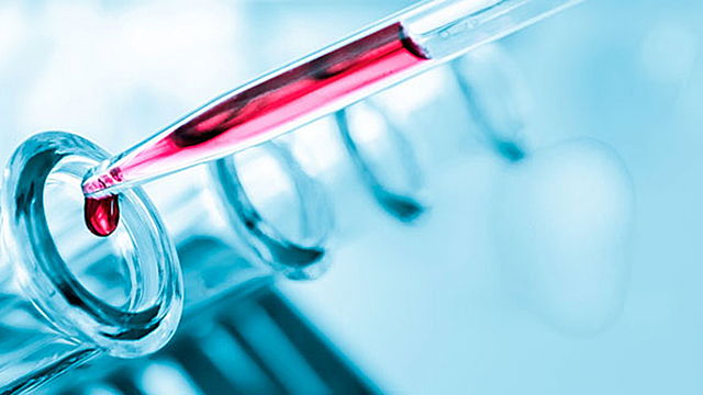 Primeros análisis clínicos