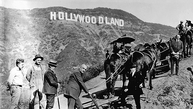 HollyWoodLand