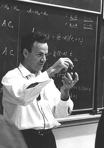 Conferencia por Richard Feynman explicando la posibilidad de manipular átomos