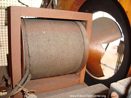 the first loudspeaker was invented