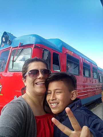 Hoy somos amigos,  nos amamos  y respetamos, somos felices