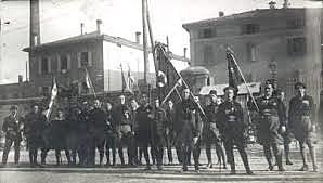 CREACIÓ DELS FASCI DI COMBATIMENTO