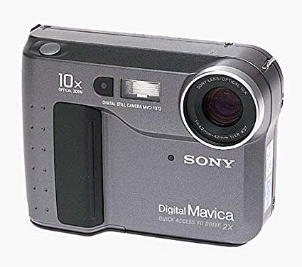 Sortie du Sony Mavica, le premier appareil de photographie numérique